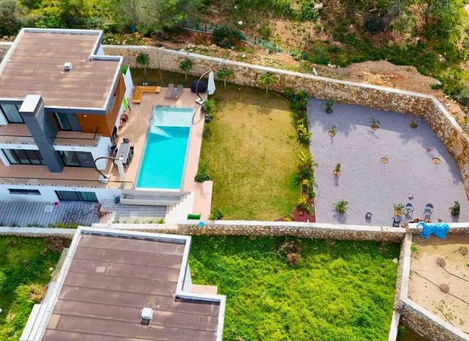 Ultra-Luxury 5+1 Private Pool Villa for Sale in Çatalköy